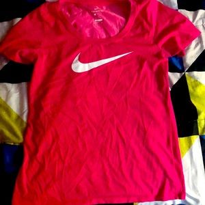 Nike shirt,(yes it is just wrinkled).
